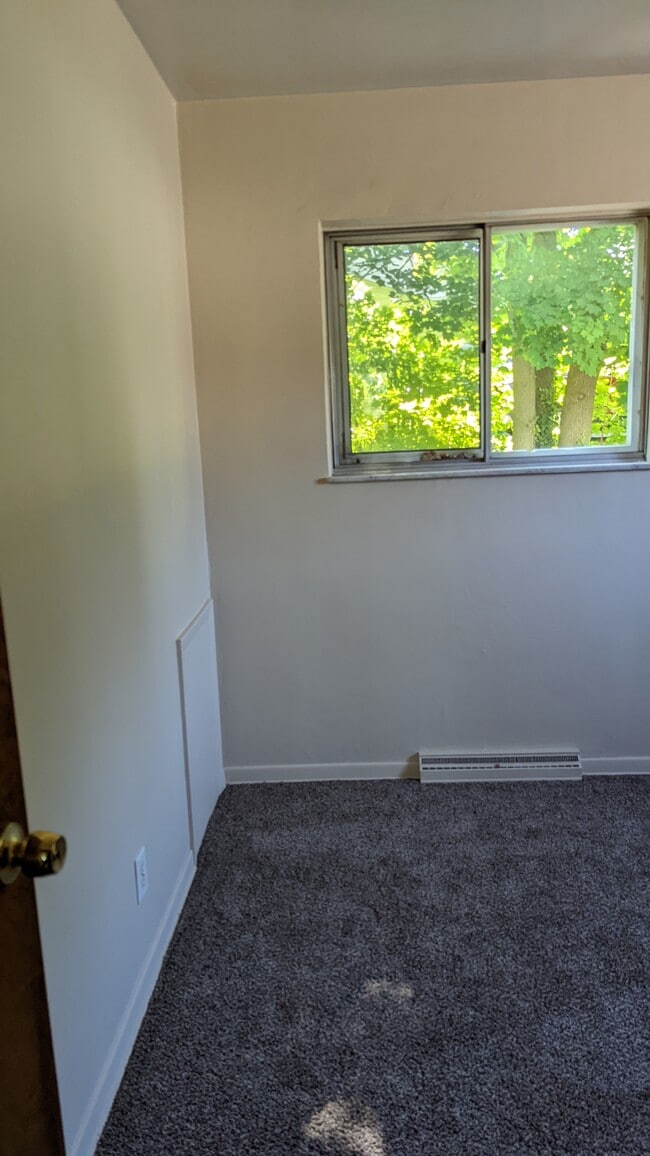 Building Photo - First St