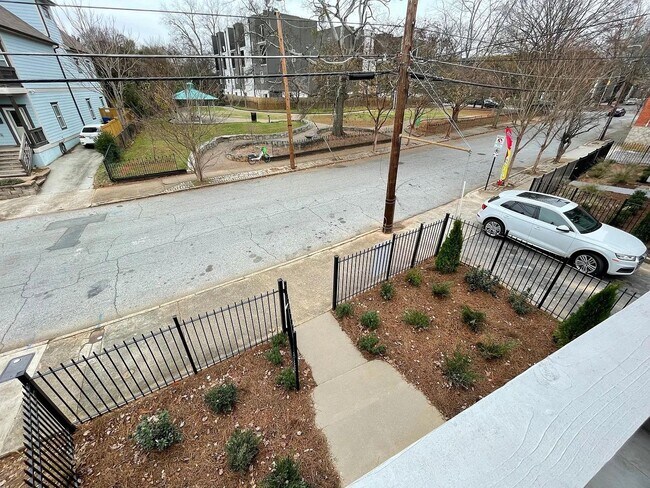 Building Photo - 401 Angier Ave NE