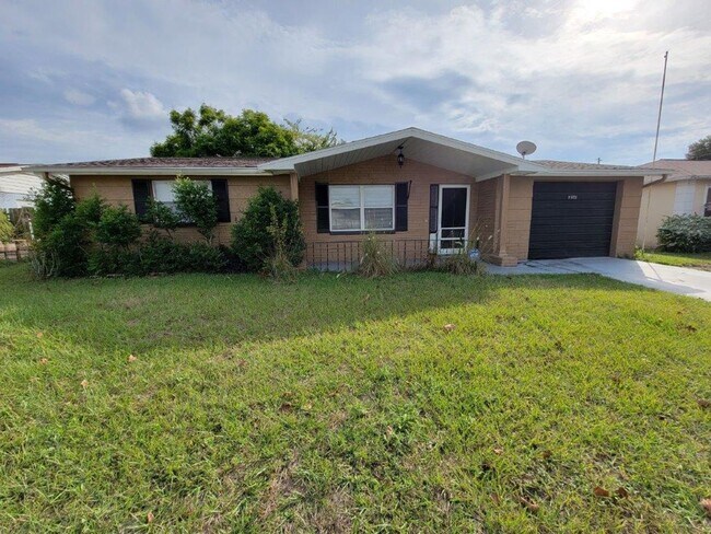 Primary Photo - BEAUTIFUL 2/1/1 864Sq. Ft. with tile/wood ...
