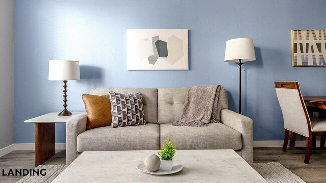 Building Photo - 901 Colorado Blvd