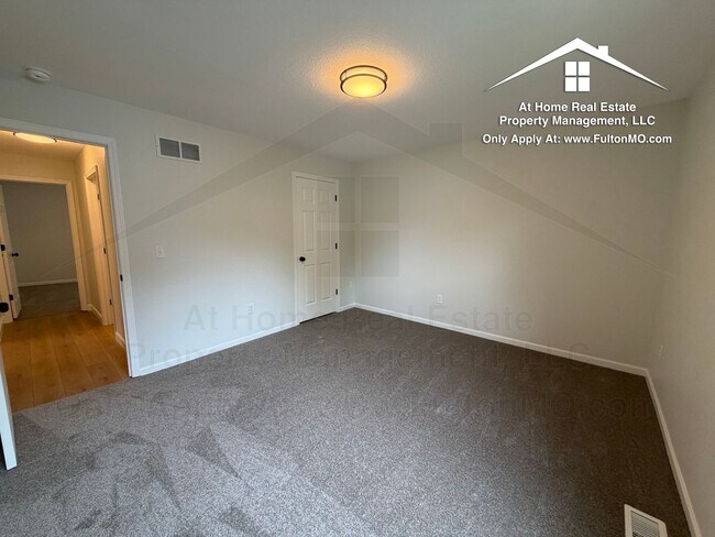 Building Photo - 1011 Greystone Ct