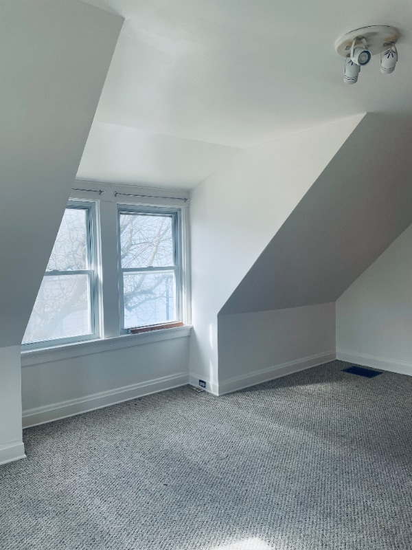 Building Photo - 219 W 15th St