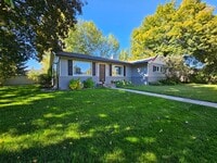 Building Photo - Target Range Single Family Home - 3bdrm (+bonus), 2bath, great yard, garage.  Summer Rental