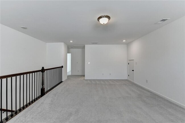 Building Photo - 5650 Bergeson Wy
