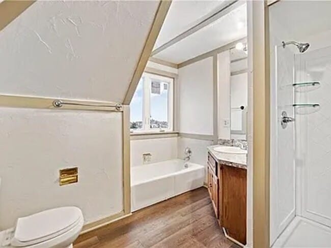 Building Photo - 239 The Blvd