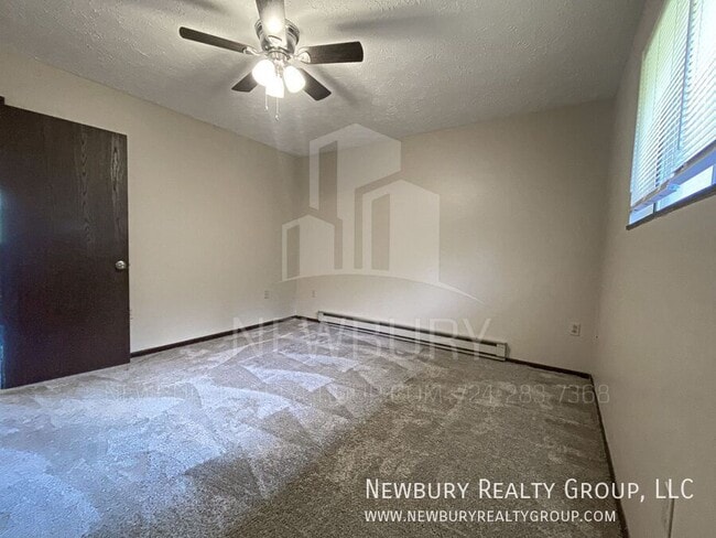 Building Photo - 16 Clearview Meadows