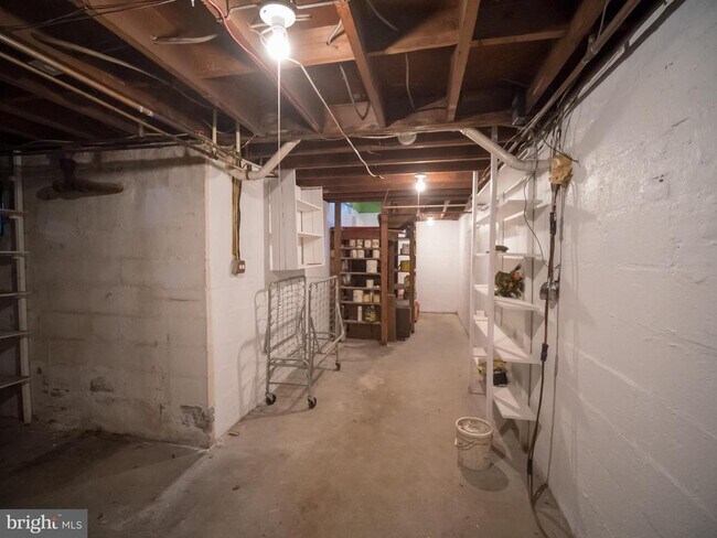 Building Photo - 4313 Woodlark Dr