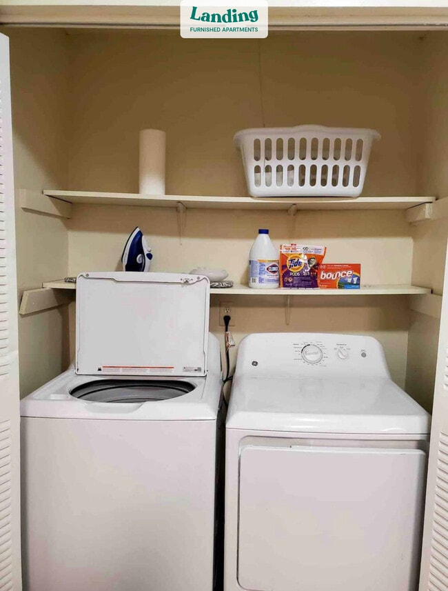 Building Photo - 595 Hicks Rd