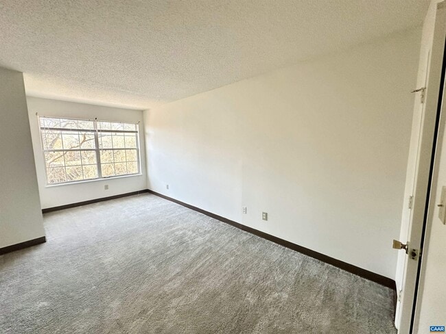 Primary Photo - 1220 Smith St