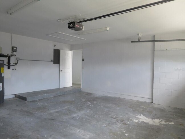 Building Photo - 11500 Vega Ct