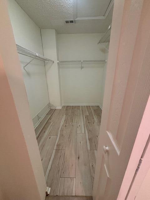 Building Photo - 350 Club Cir