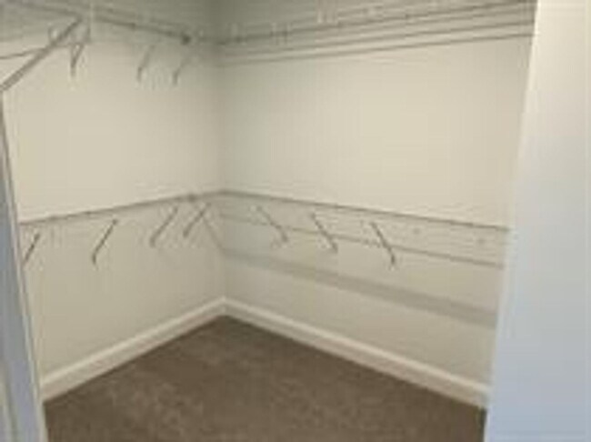 Building Photo - 247 Claremont Ct