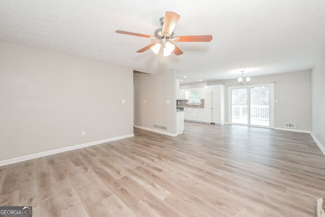 Building Photo - 2958 Quinbery Dr