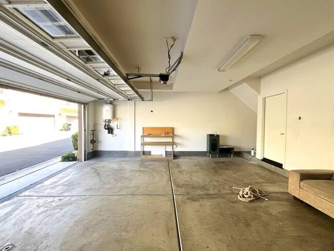 Building Photo - 3105 Marigold Cir