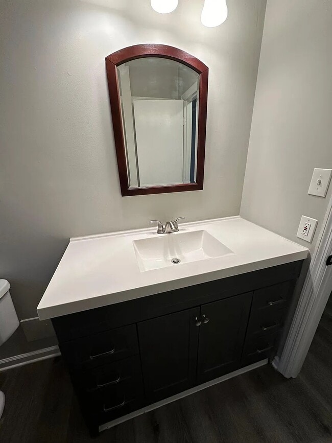 Building Photo - 326 Rooks Rd