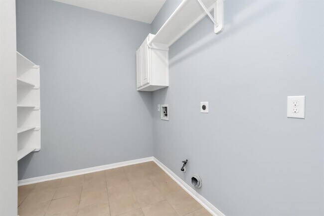 Building Photo - 19 Long Springs Pl