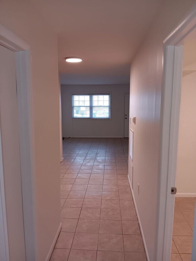 Building Photo - 5304 Jackson St