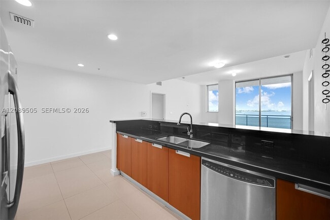 Building Photo - 7901 Hispanola Ave