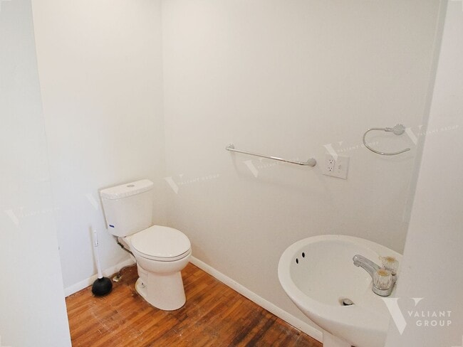 Building Photo - Charming 3-Bedroom, 2-Bath Home for Rent i...