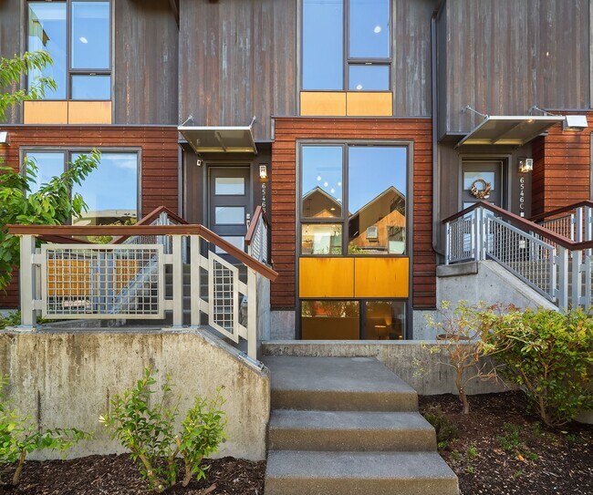 Building Photo - 3bd/3ba Seattle Townhome