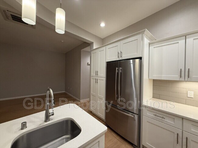 Building Photo - 3600 Central Ave SE