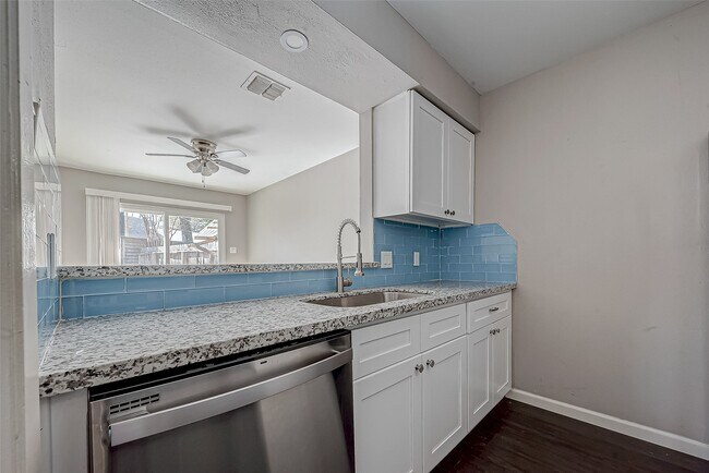 Building Photo - 7315 Housman