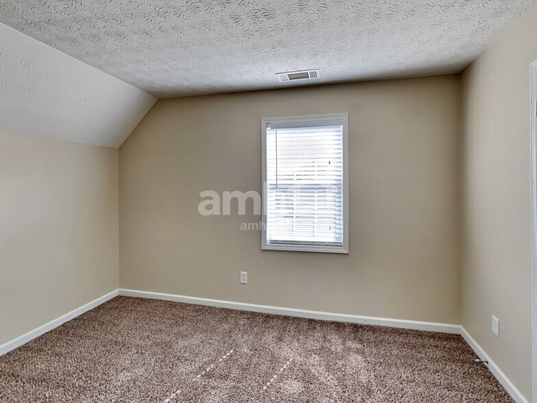 Building Photo - 246 Stone Creek Dr
