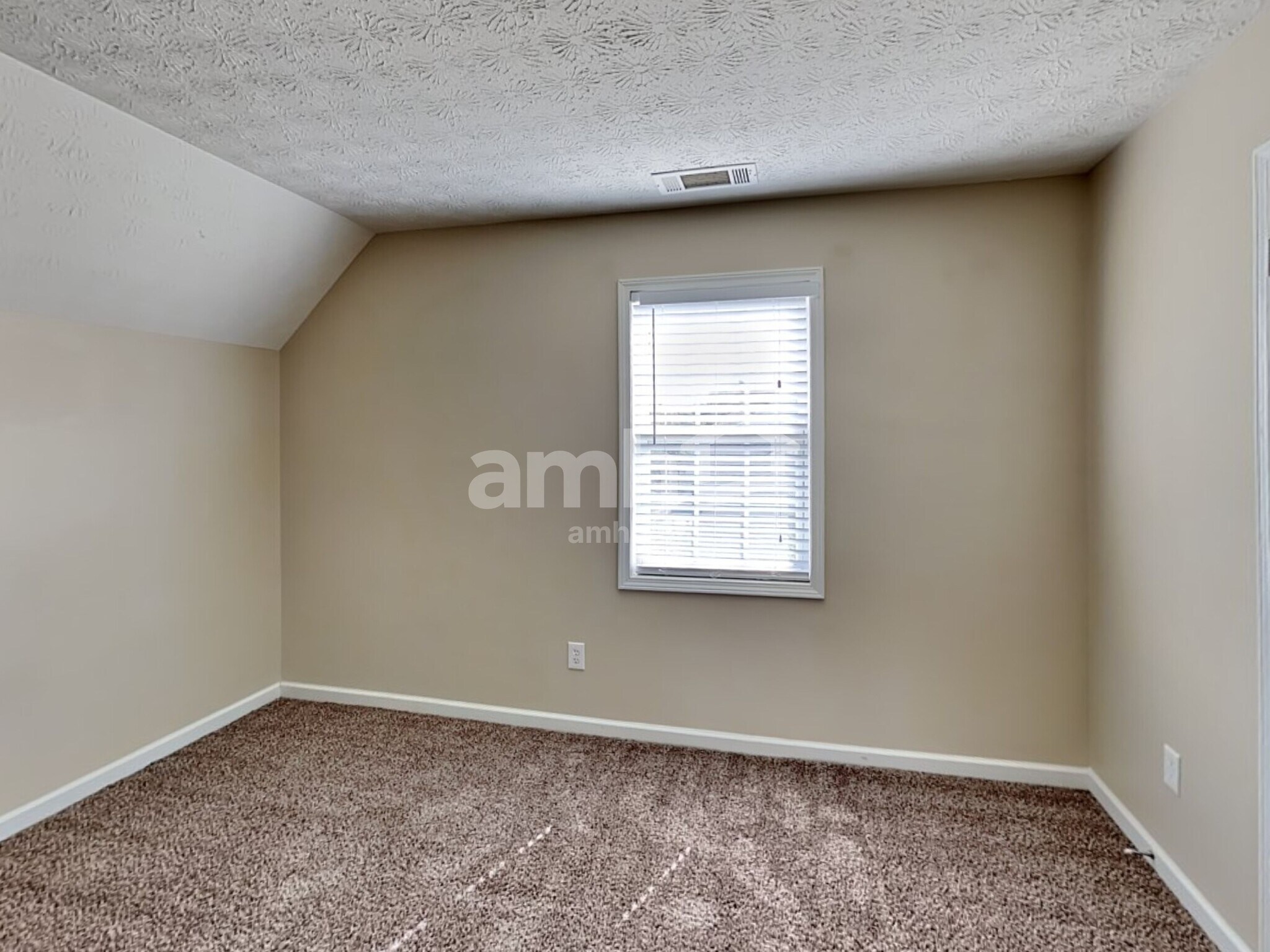 Building Photo - 246 Stone Creek Dr