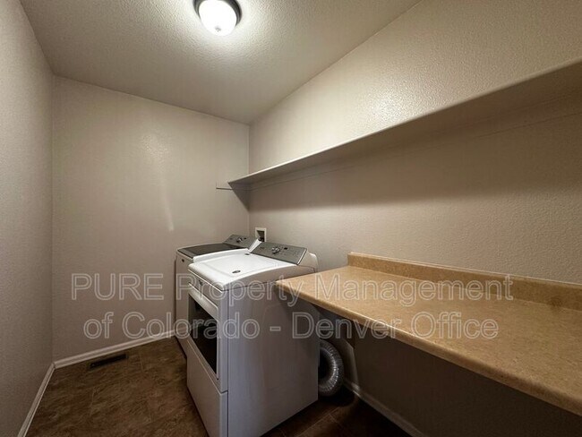 Building Photo - 5368 Owens St