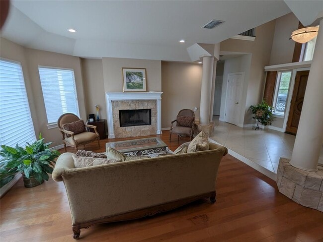 Building Photo - 6205 Lost Horizon Dr