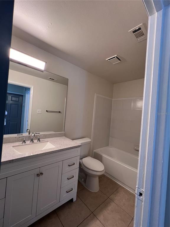 Building Photo - 3834 Bay Club Cir