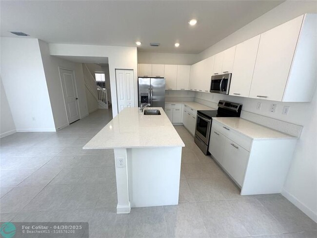 Building Photo - 2364 NW 131st Cir