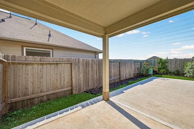 Building Photo - 17227 Quiet Song Ct
