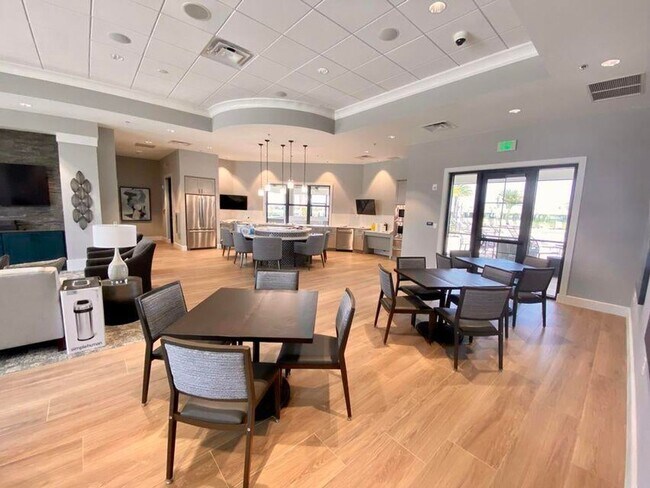 Building Photo - 4464 San Fratello Cir