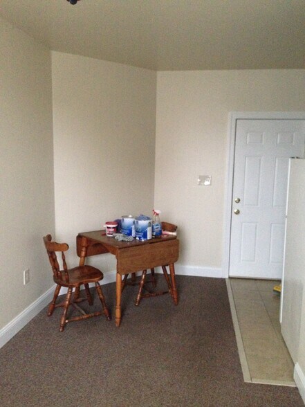 Building Photo - 266 Shelmire St