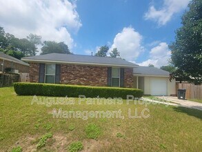 Building Photo - 3737 Woodcock Dr