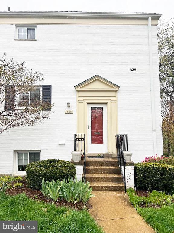 Primary Photo - 1602 Ripon Pl