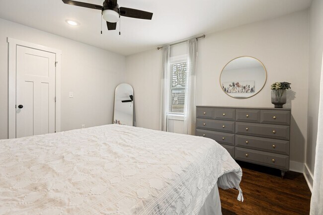 Building Photo - Cute 3BR Cottage in East Durham!  Available Now!