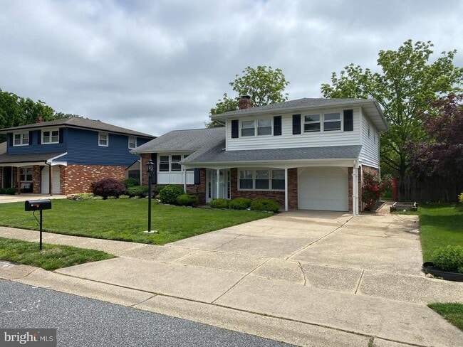 Building Photo - 2721 Burnley Rd
