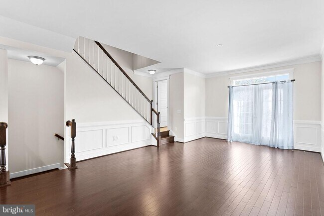 Building Photo - 207 Miles Hawk Terrace