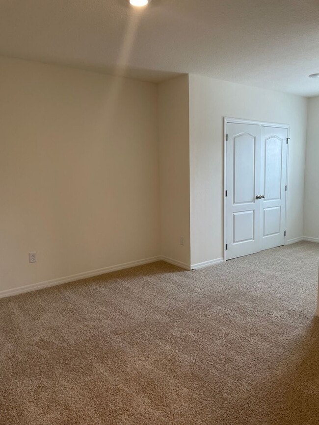 Building Photo - 1249 Yellow Finch Dr