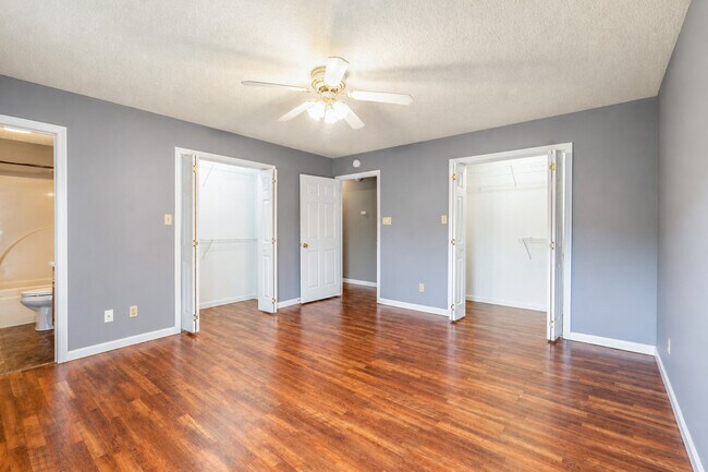 Building Photo - 317 Headrickview Dr