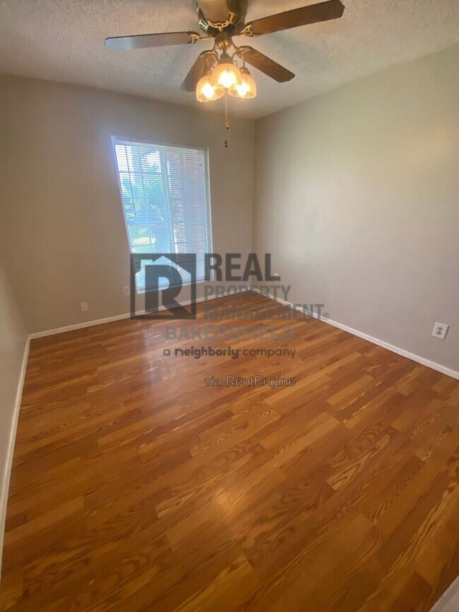 Building Photo - 7708 Okanagan Ct