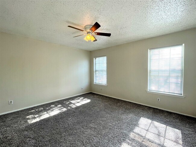 Building Photo - Charming 2 Bedroom in Garland