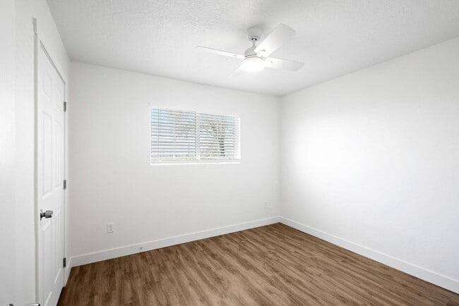 Building Photo - 781 S 1800 W