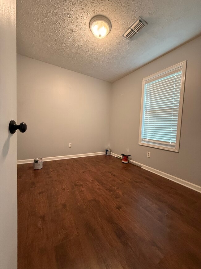 Building Photo - 5 Markwood Ln