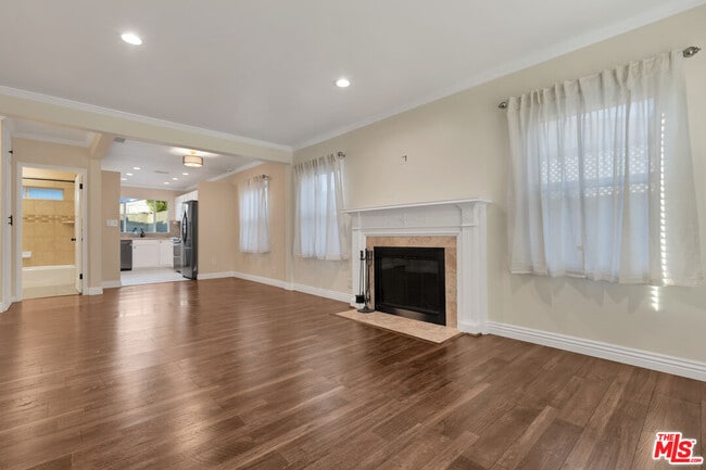 Building Photo - 6677 W 88th St