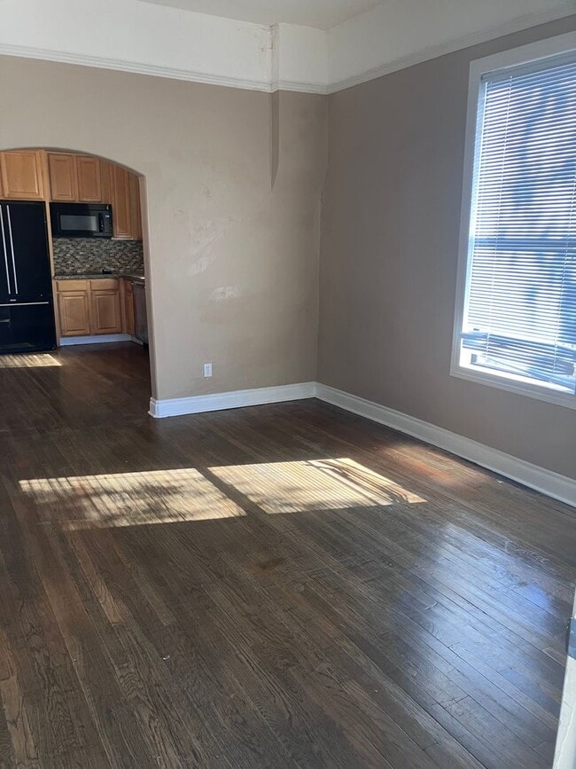 Building Photo - 242-246 N 2nd Ave