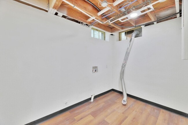 Building Photo - 230 S Minneapolis St