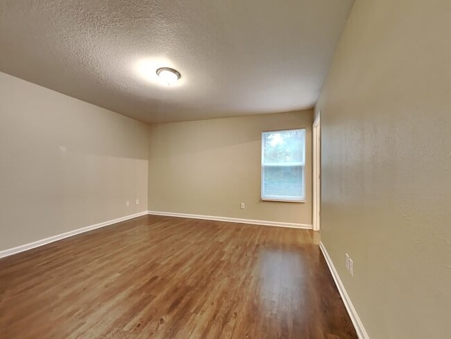 Building Photo - 7033 Camfield Landing Dr